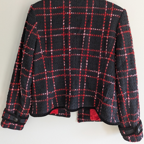 Red & Black Tweed Fitted Blazer ❤️🖤 - Picture 8 of 11